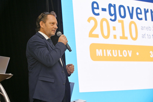 028.  MIKULOV 2019 (Rostislav Koštial, starosta, Mikulov)