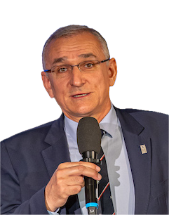 PETR KUCHAŘ